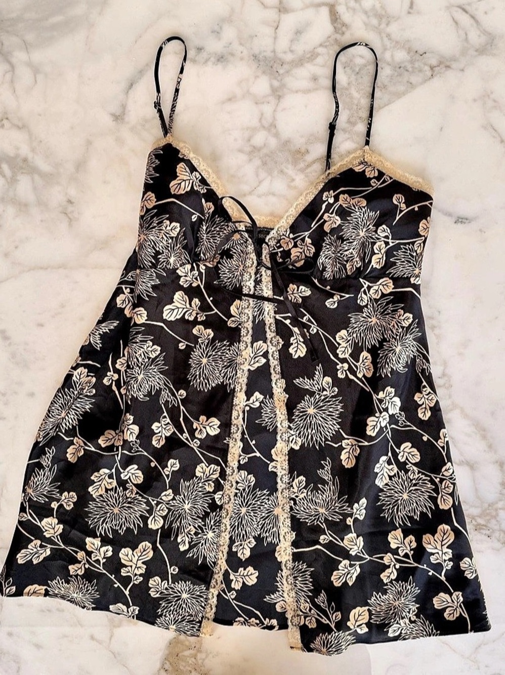 Victoria’s Secret Black and Gold Floral Satin Lace Trim Chemise Black & Gold